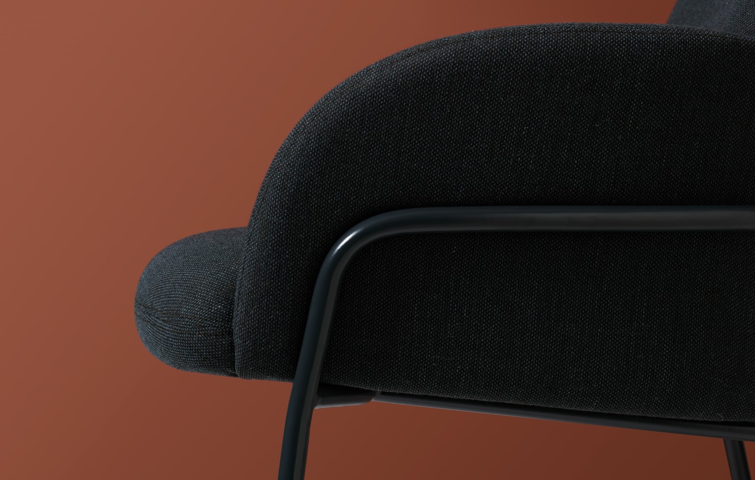 Fogia sling armchair