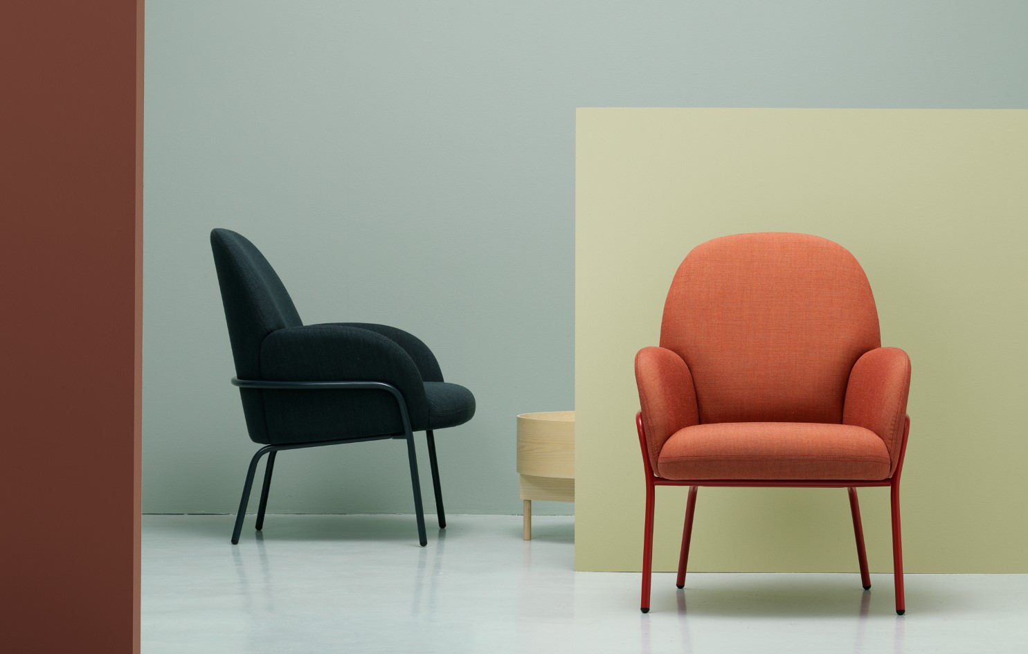 Fogia sling armchair