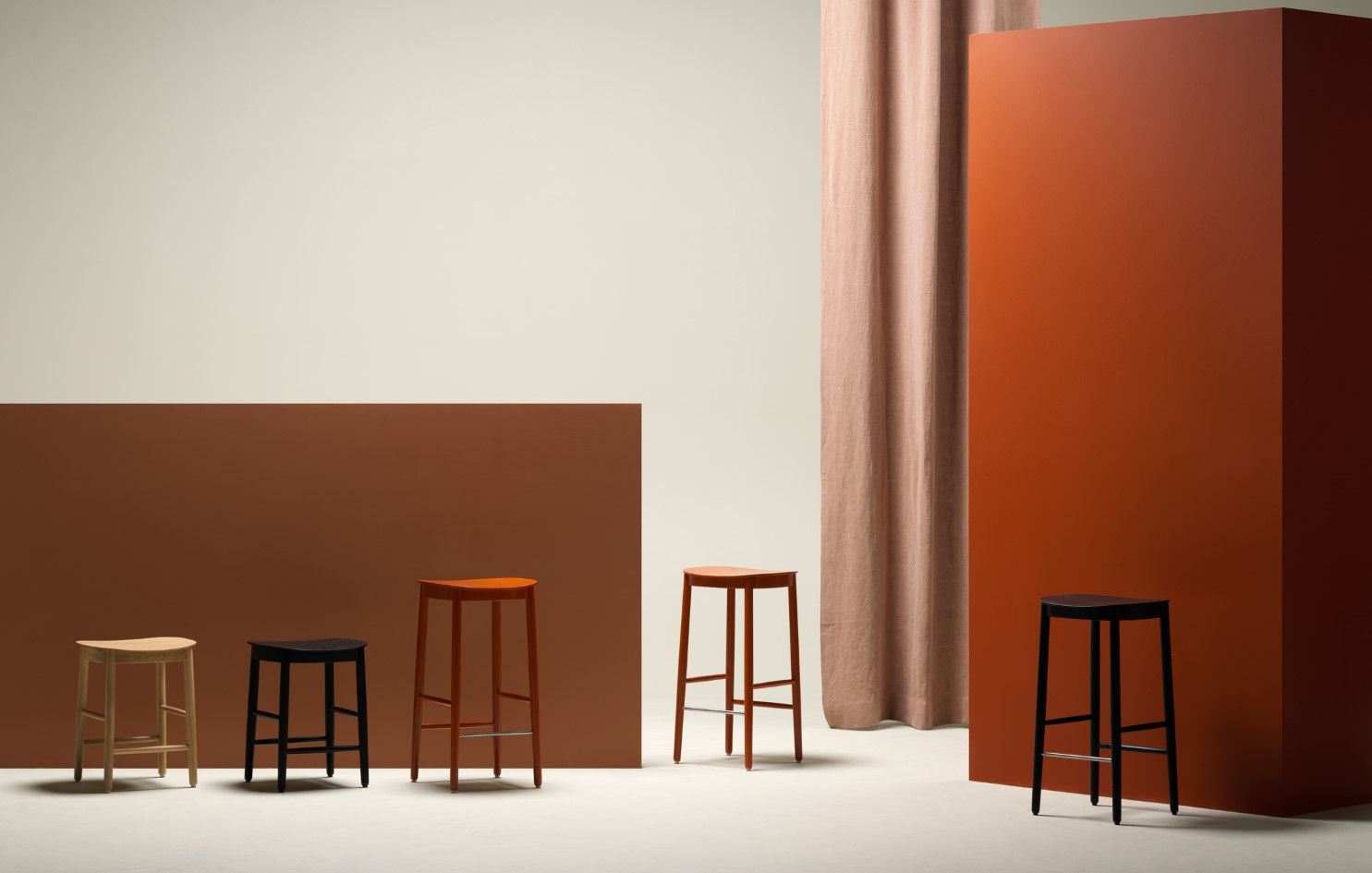 Fogia Figurine Barstool