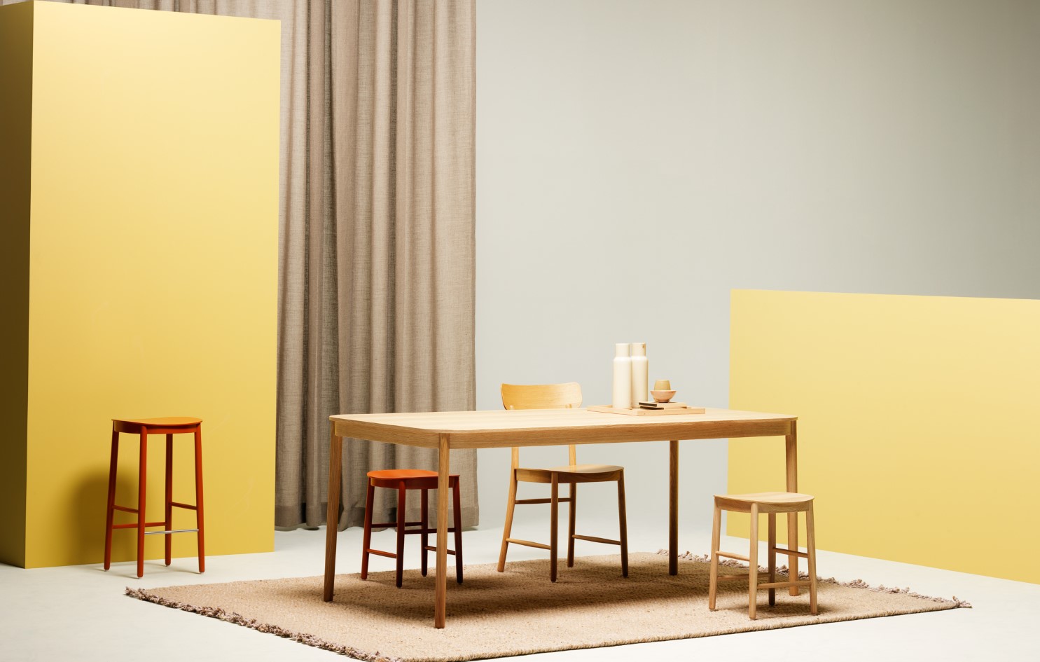 Fogia Figurine Table