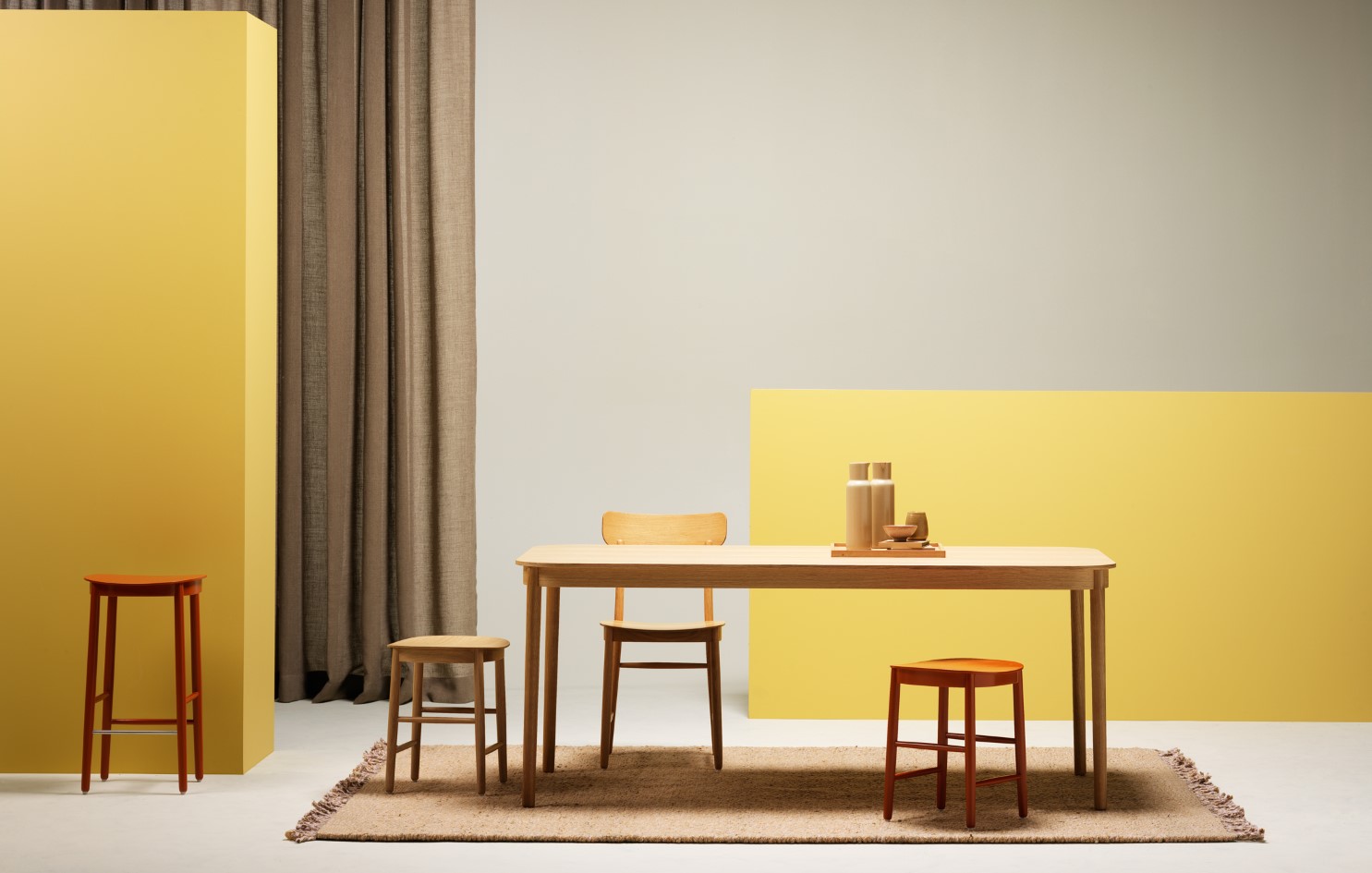 Fogia Figurine Table
